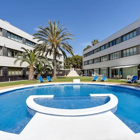 Hotel Daniya 3*