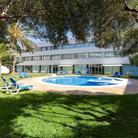 Hotel Daniya 3*