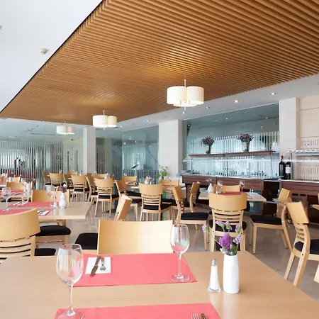 Hotel Daniya 3*