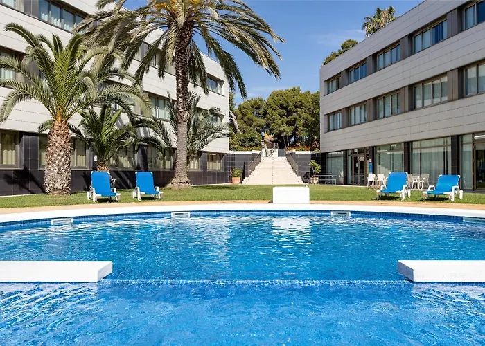 Ξενοδοχείο Daniya 3*