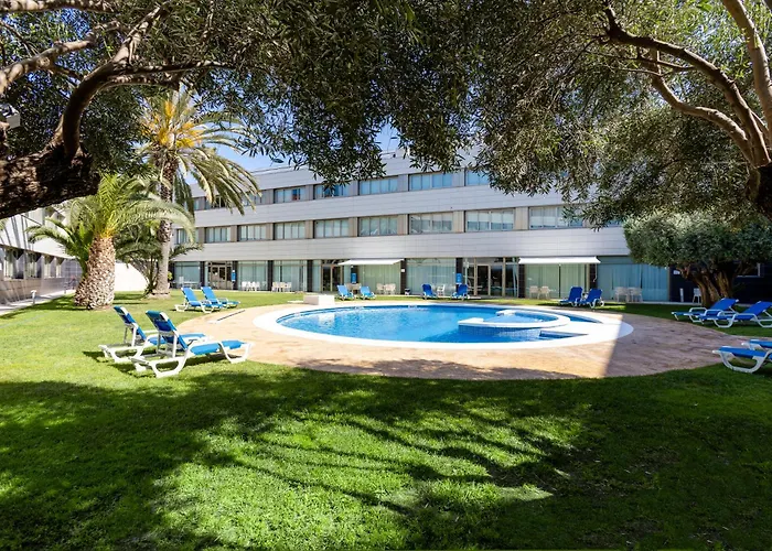 Ξενοδοχείο Daniya 3*