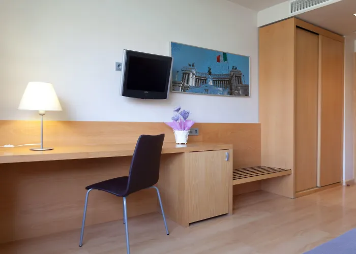 Ξενοδοχείο Daniya 3*